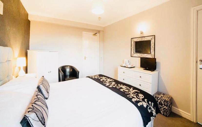 The Traxx Hotel Bangor  Exterior foto